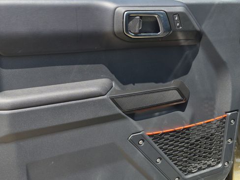 Used 2025 Ford Bronco Raptor AWD/4WD image 15