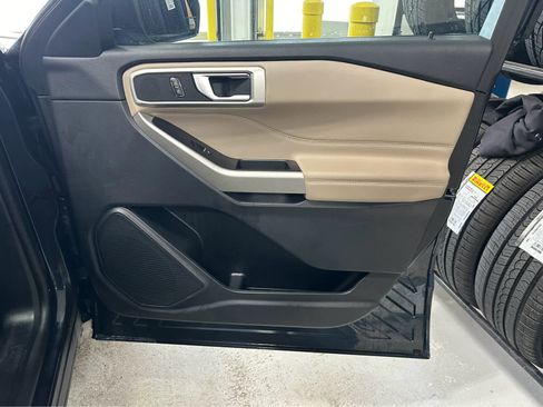 Used 2022 Ford Explorer XLT w/ Equipment Group 202A image 42