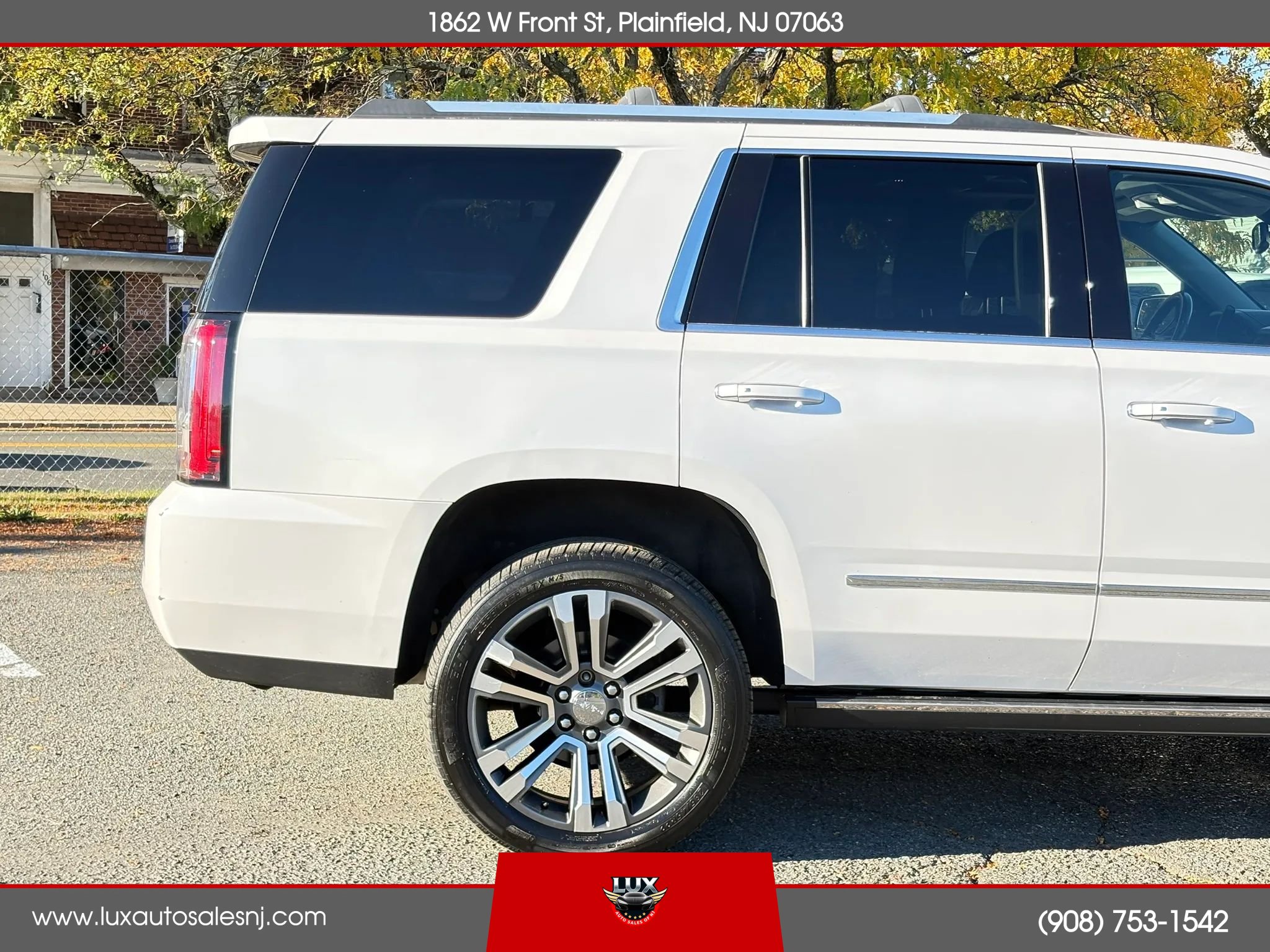 Used 2019 GMC Yukon Denali w/ Denali Ultimate Package AWD/4WD image 11