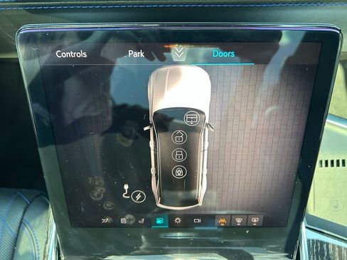 Used 2025 Cadillac Escalade IQ Luxury 1 AWD/4WD image 35