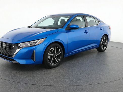 Used 2025 Nissan Sentra SV image 3