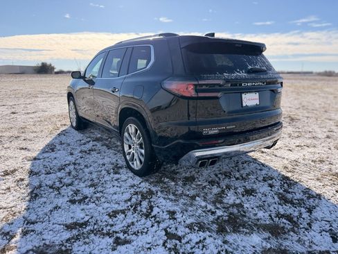 Used 2024 GMC Acadia Denali w/ Super Cruise Package image 8