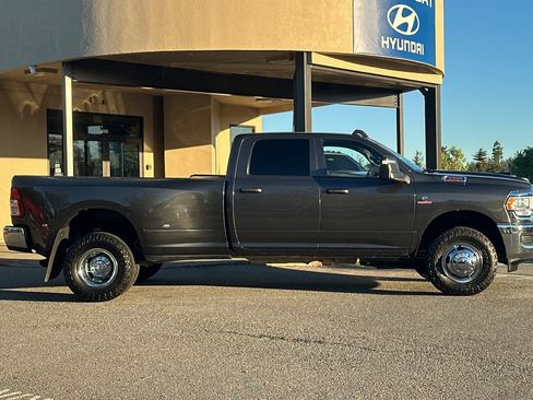 Used 2024 RAM 3500 Tradesman w/ Chrome Appearance Group image 3