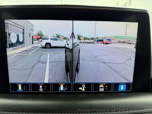 Used 2021 Chevrolet Tahoe LT w/ Signature Plus Package w/ LT Signature Package image 30