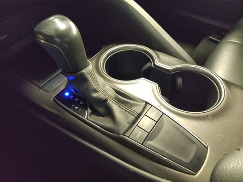 Used 2022 Toyota Camry SE image 26