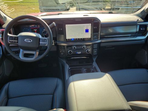 New 2026 Ford F250 Lariat w/ Black Appearance Package image 15