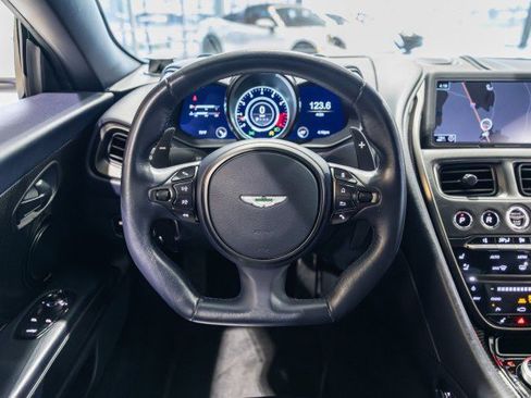 Used 2020 Aston Martin DBS Superleggera image 30