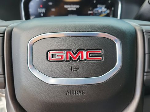 Used 2025 GMC Sierra 2500 AT4 w/ AT4 Premium Plus Package AWD/4WD image 21