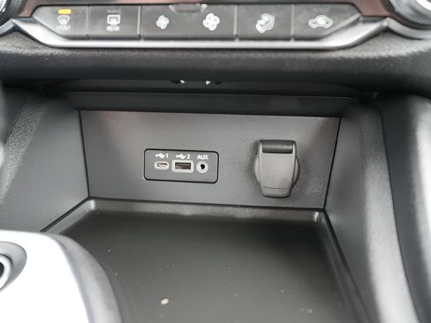 Used 2022 Nissan Sentra SR FWD image 31