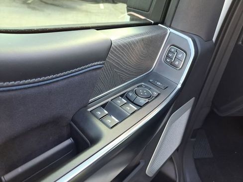 New 2025 Ford F250 Platinum image 14