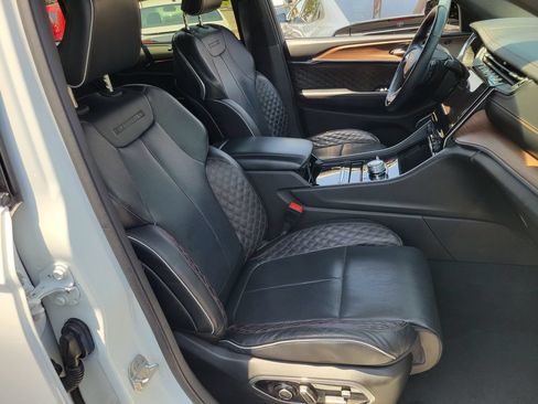 Used 2022 Jeep Grand Cherokee Summit w/ Adv Protech Group IV AWD/4WD image 22