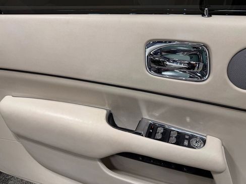 Used 2019 Rolls-Royce Wraith image 14