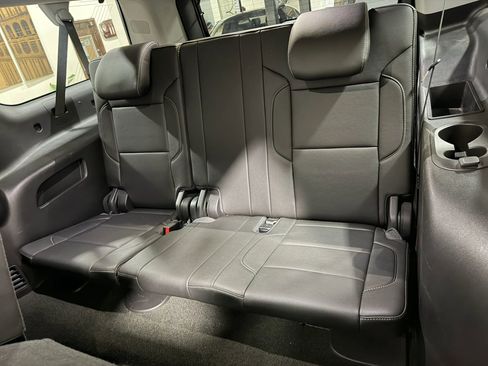 Used 2018 Chevrolet Suburban LT AWD/4WD image 36