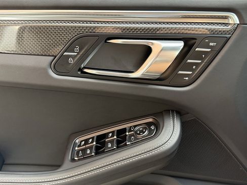 New 2025 Porsche Macan GTS image 17