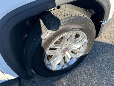 Used 2020 GMC Sierra 1500 SLT w/ SLT Premium Package image 4