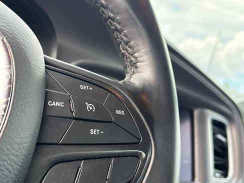 Used 2023 Dodge Charger SXT RWD image 9
