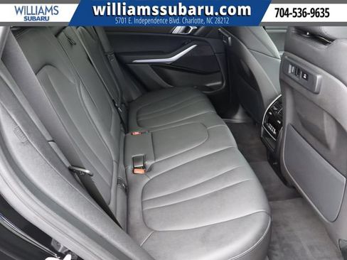 Used 2022 BMW X5 xDrive40i w/ Parking Assistance Package AWD/4WD image 38
