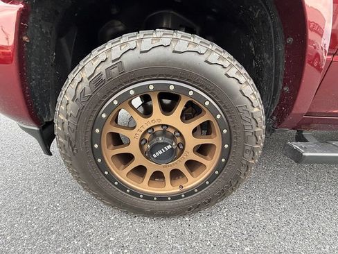 Used 2021 RAM 2500 Laramie w/ Night Edition AWD/4WD image 13