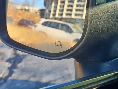 Certified 2022 Subaru Ascent Premium w/ Convenience Package image 13