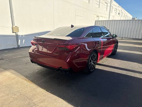 Used 2021 Toyota Avalon Touring FWD image 5
