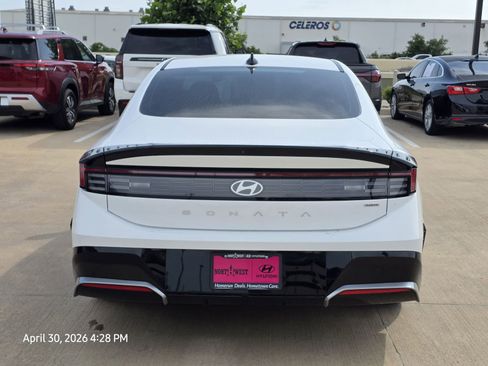 Used 2025 Hyundai Sonata SEL FWD image 7