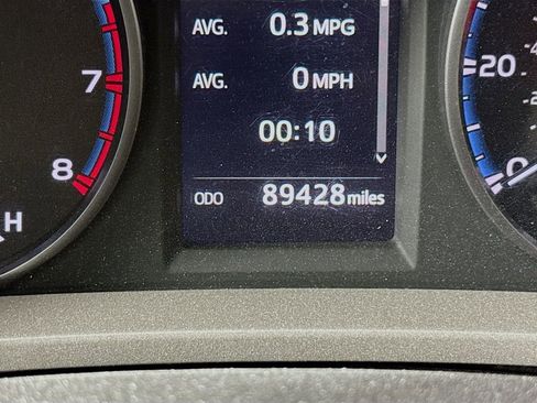 Used 2018 Toyota RAV4 XLE AWD/4WD image 33