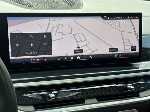 Used 2024 BMW X6 xDrive40i w/ Executive Package image 13