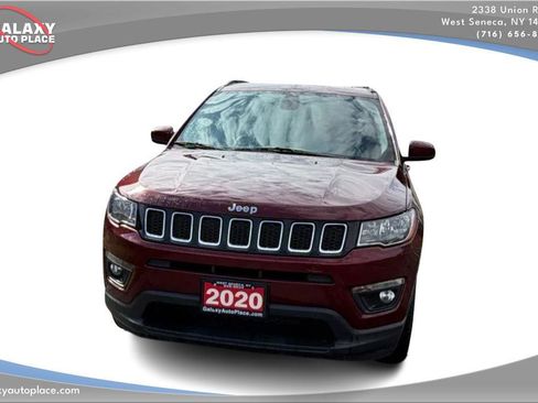 Used 2020 Jeep Compass Latitude image 2