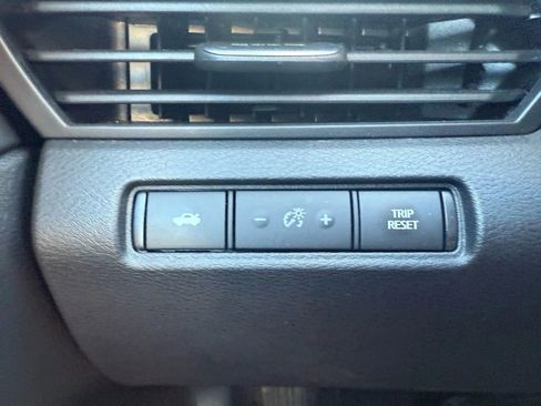 Used 2024 Nissan Altima 2.5 SV image 17