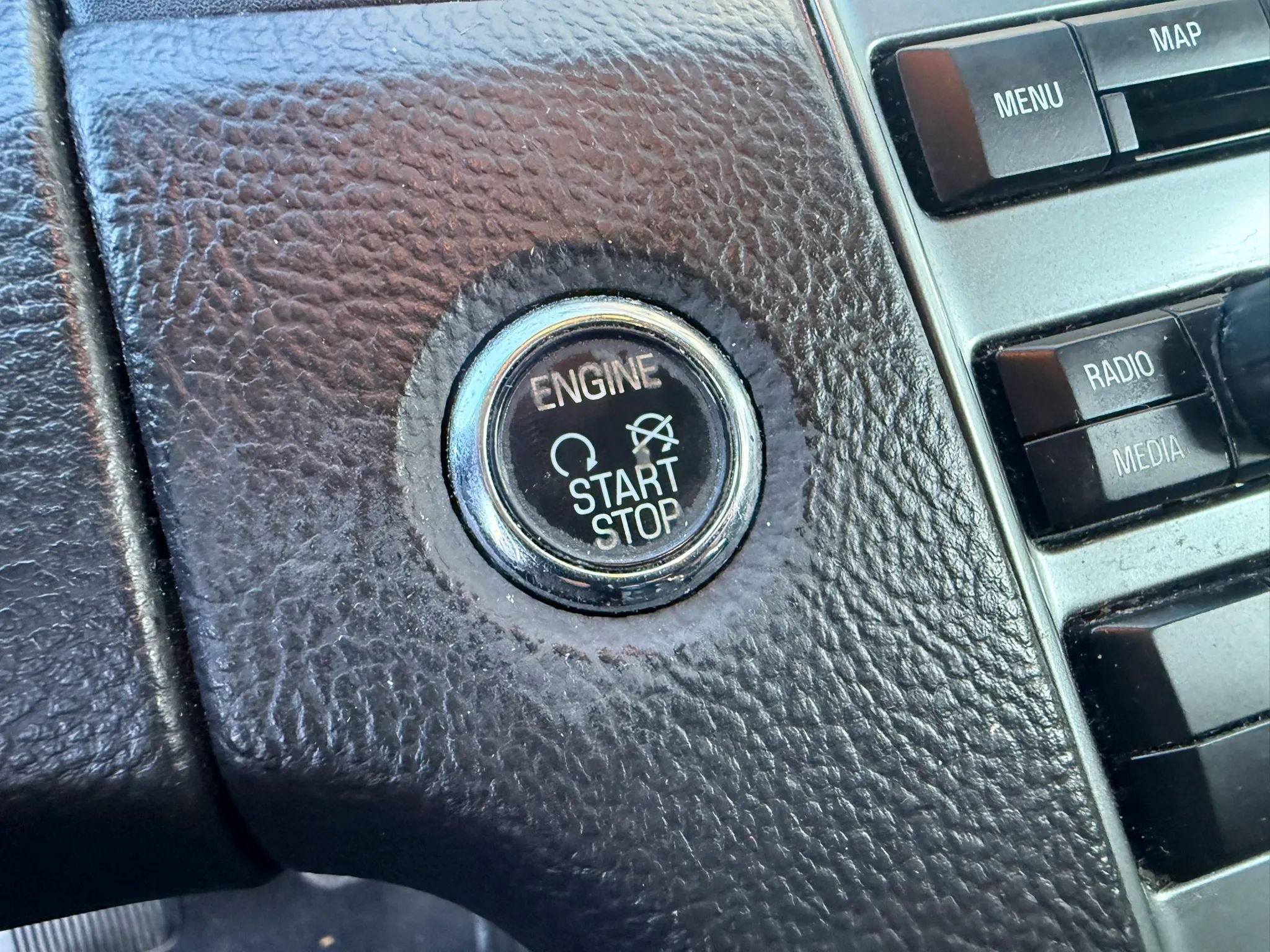 Used 2010 Ford Taurus Limited FWD image 23