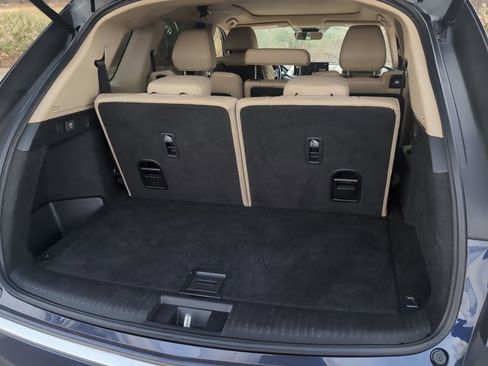 Used 2023 Acura MDX SH-AWD image 11