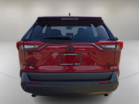 Used 2023 Toyota RAV4 LE image 9