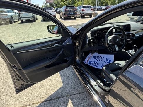 Used 2019 BMW 540i w/ M Sport Package RWD image 12