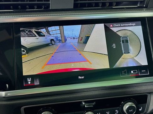 Used 2023 Audi Q3 2.0T Premium Plus image 17