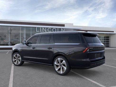 New 2026 Lincoln Navigator L Black Label AWD/4WD image 4