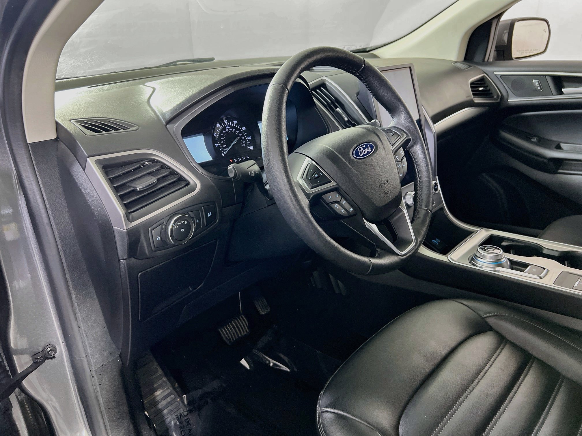 Used 2022 Ford Edge SEL AWD/4WD image 9