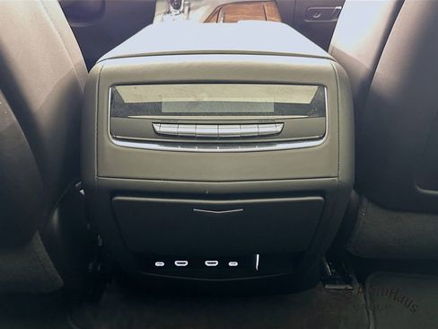 Used 2022 Cadillac Escalade Sport Platinum image 31