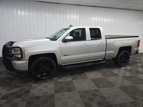 Used 2017 Chevrolet Silverado 1500 LT w/ Rally 2 Edition AWD/4WD image 6