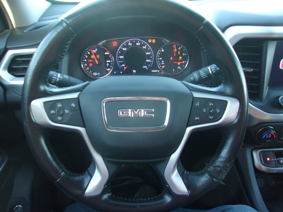 Used 2020 GMC Acadia SLT w/ Driver Alert Package II AWD/4WD image 11