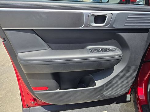 Used 2025 Hyundai Santa Fe SEL FWD image 13