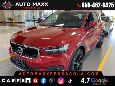 Used 2019 Volvo XC40 T5 Momentum image 1