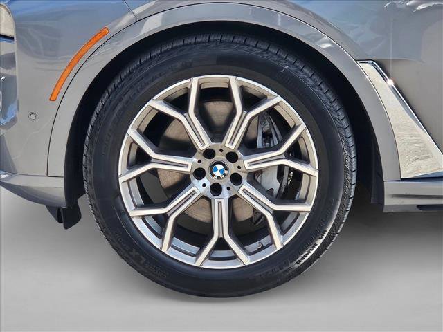 Used 2023 BMW X7 xDrive40i w/ Premium Package AWD/4WD image 25