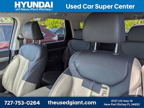 Used 2025 Hyundai Palisade SEL FWD image 3