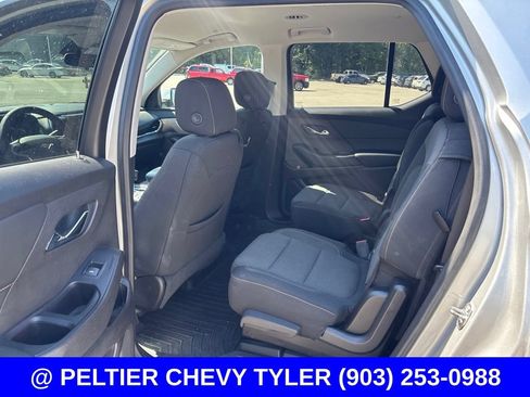 Used 2018 Chevrolet Traverse LT FWD image 18