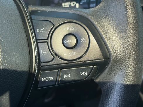 Used 2019 Toyota RAV4 XLE image 18