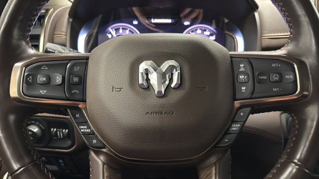 Used 2025 RAM 1500 Limited AWD/4WD image 15