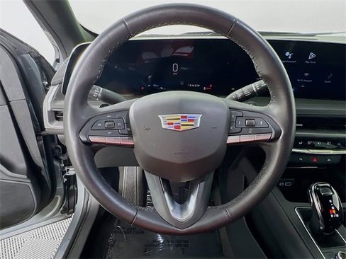 Used 2024 Cadillac XT4 Premium Luxury image 12