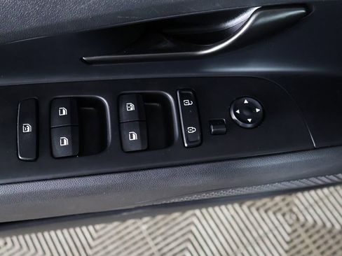 Used 2025 Hyundai Elantra Sport FWD image 34