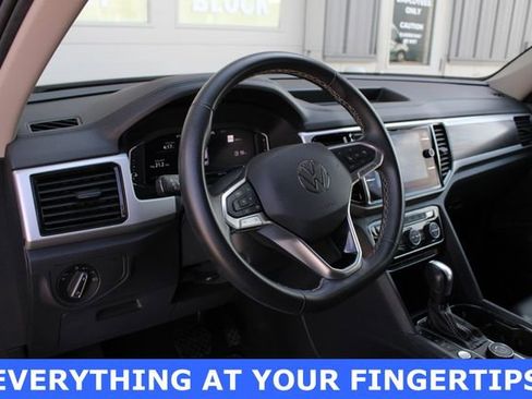 Used 2023 Volkswagen Atlas SE w/ Black Wheel Package image 2