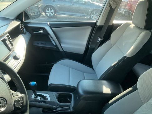 Used 2017 Toyota RAV4 XLE image 10